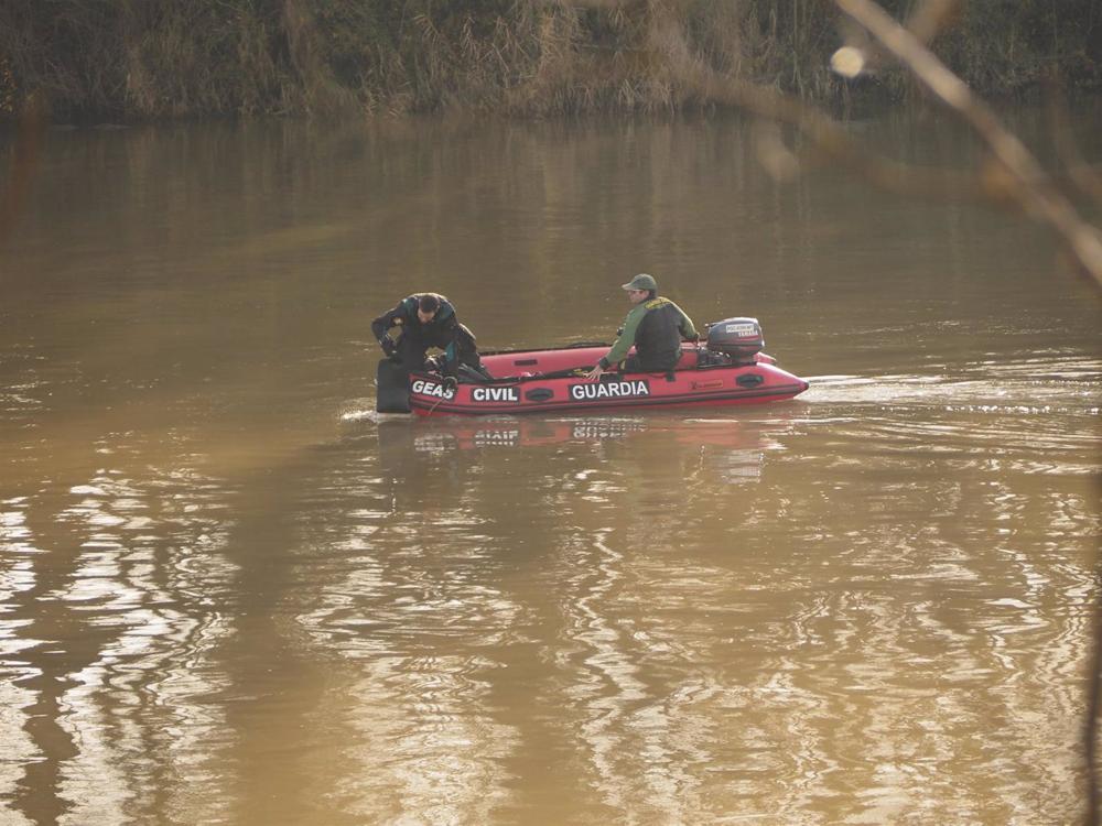 Los GEAS Han Reanudado Hoy Las Operacones En El Río A La Altura De Villamarciel. Los