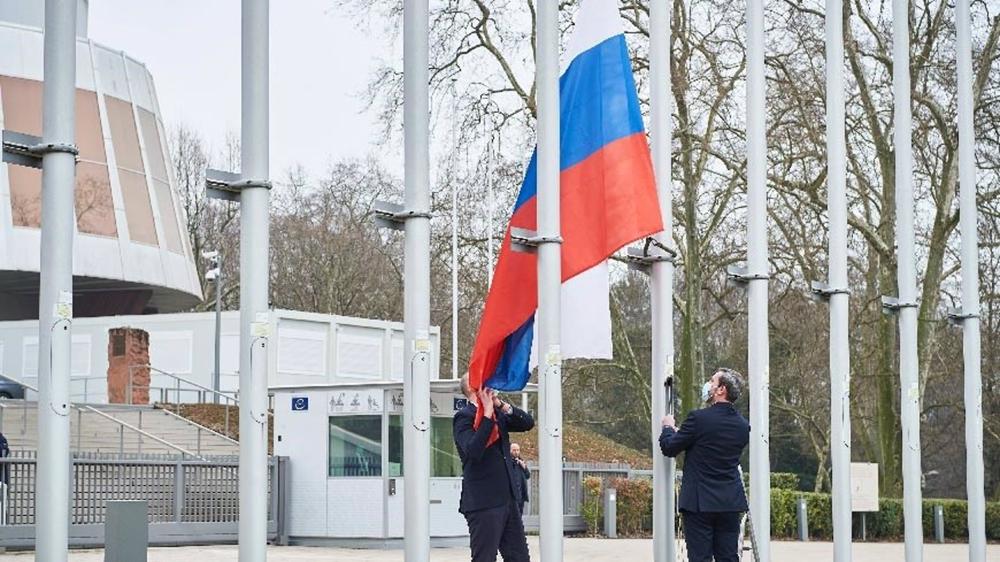 Archive - Operarion removes Russian flag from the Council of Europe Archive