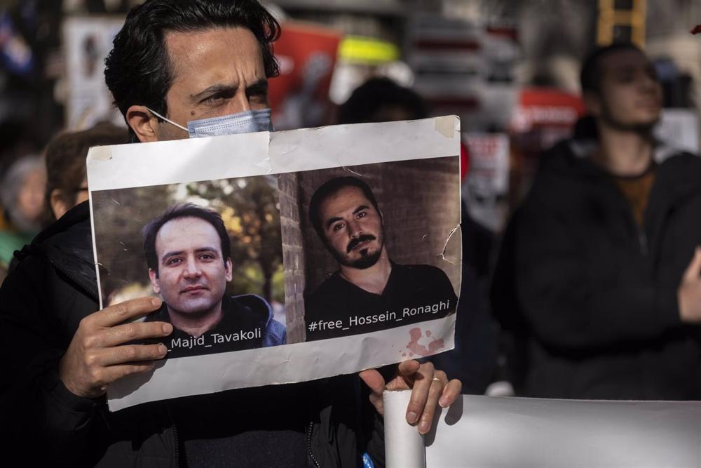 Ein Foto mit dem Gesicht von Majid Tavakoli Ein