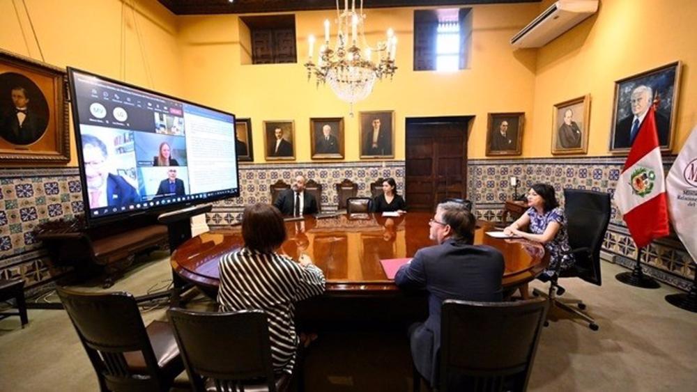 Reunião dos membros do Ministério dos Negócios Estrangeiros peruano com o Alto Comissário das Nações Unidas para os Direitos Humanos Volker Turk Reunião