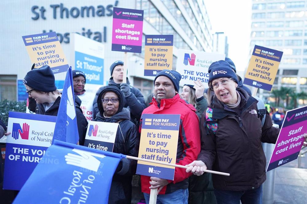 UK nursing staff strike UK