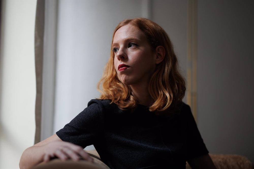 La secretaria de Estado para la Agenda 2030 y secretaria de Organización de Podemos, Lilith Verstrynge, posa durante una entrevista para Europa Press, a 21 de diciembre de 2022, en Madrid (España). La