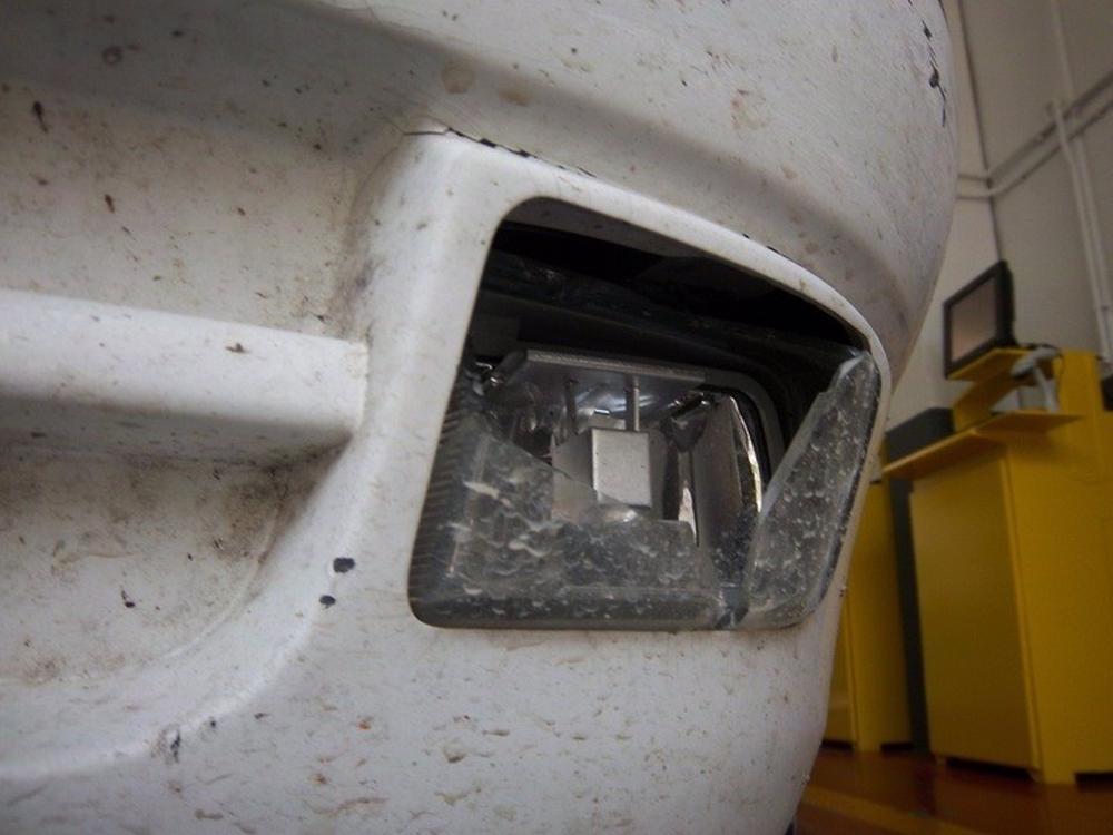 Un faro antiniebla roto Un