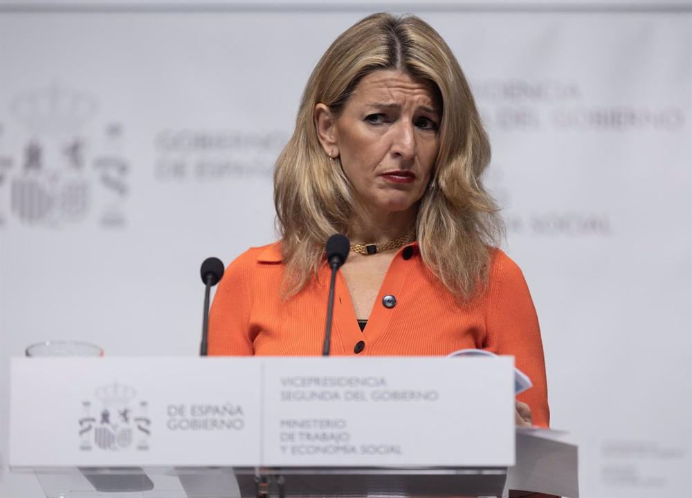La vicepresidenta segunda y ministra de Trabajo y Economía Social, Yolanda Diaz, hace balance del primer aniversario de la aprobación de la Reforma Laboral, en la sede del Ministerio, a 28 de diciembre de 2022, en Madrid (España). La