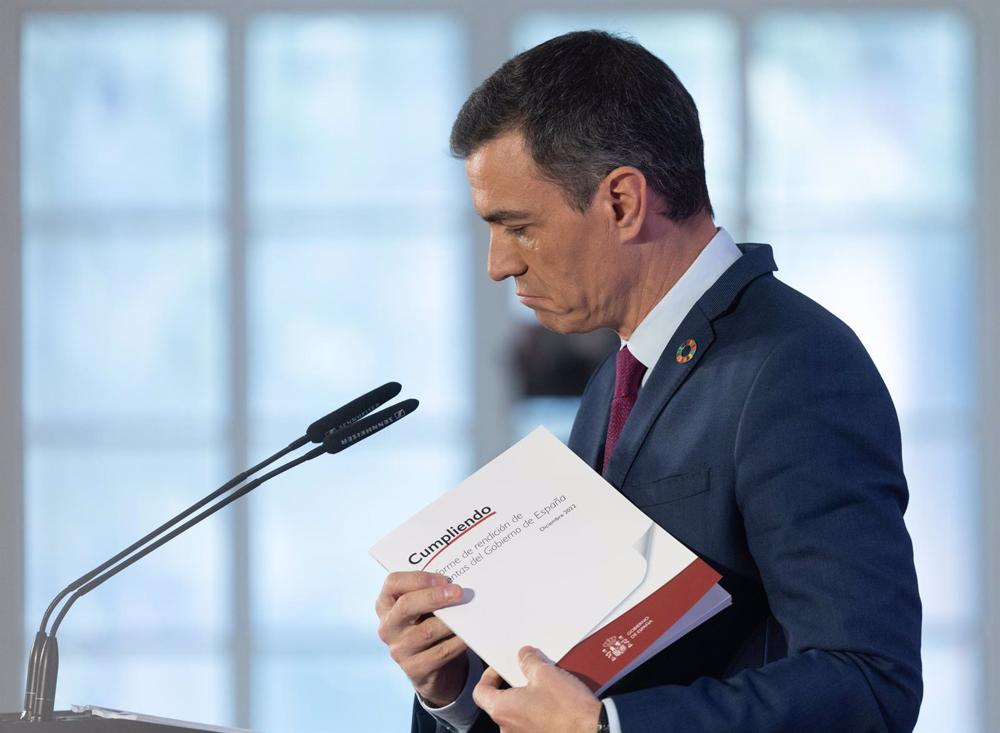 El presidente del Gobierno, Pedro Sánchez, comparece en rueda de prensa tras el último Consejo de Ministros, en el Complejo de la Moncloa, a 27 de diciembre de 2022, en Madrid (España). Durante su comparecencia, Sánchez ha hecho un balance político del añ El