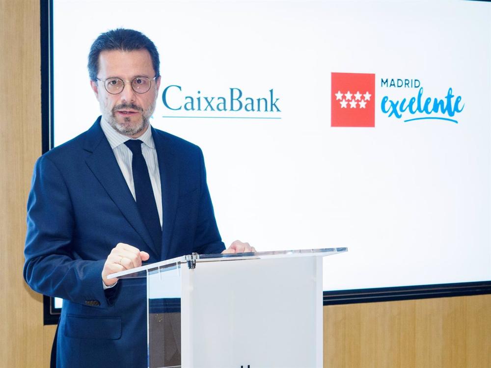 El consejero de Economía, Hacienda y Empleo, Javier Fernández-Lasquetty, en la entrega del sello Madrid Excelente a CaixaBank El