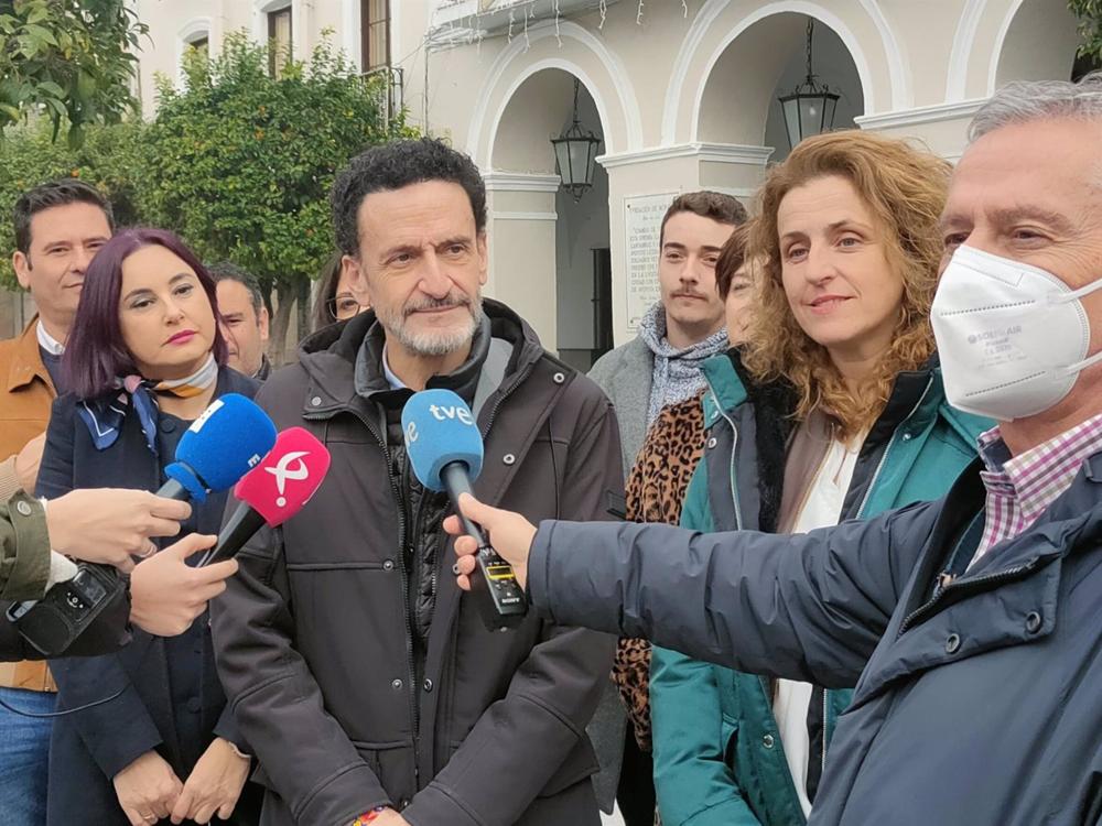 Edmundo Bal, acompañado por la diputada regional María Encarnación Martín Andrada. Edmundo