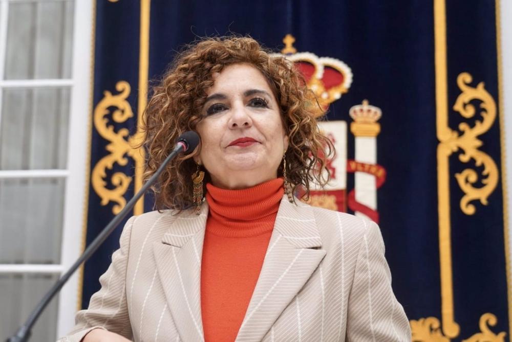 La ministra de Hacienda y Función Pública en una comparecencia ante los medios en la sede de la Delegación del Gobierno en Sevilla. La