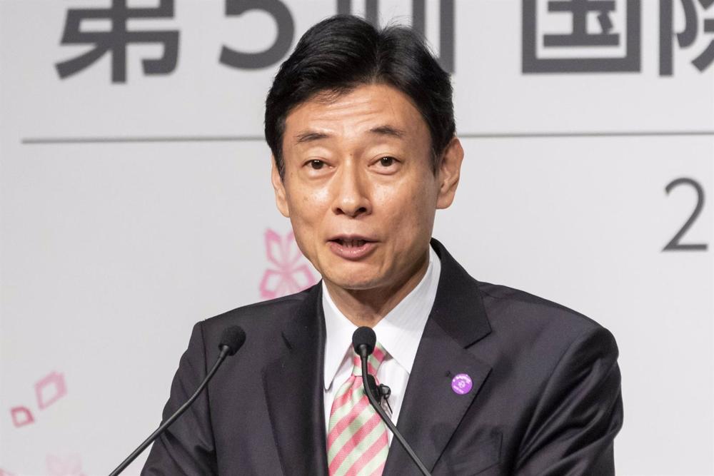 Archivio - Immagine di file del ministro delle Finanze giapponese, Yasutoshi Nishimura Archivio