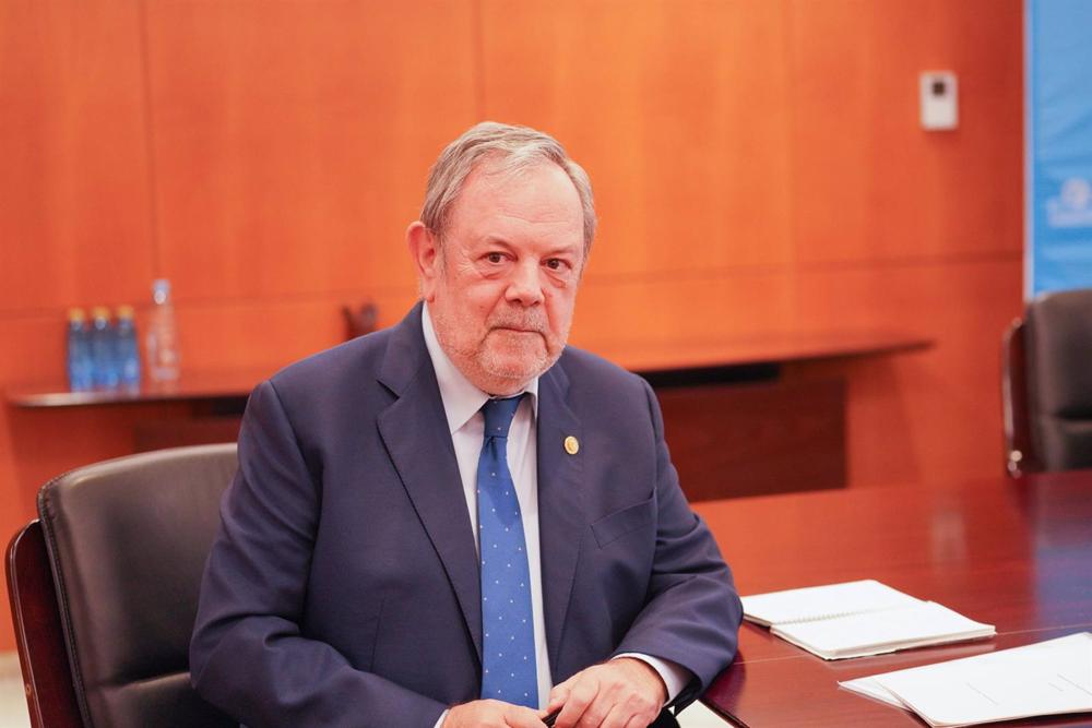 El consejero de Economía y Hacienda, Pedro Azpiazu, durante una reunión en la Sede del Gobierno Vasco. El