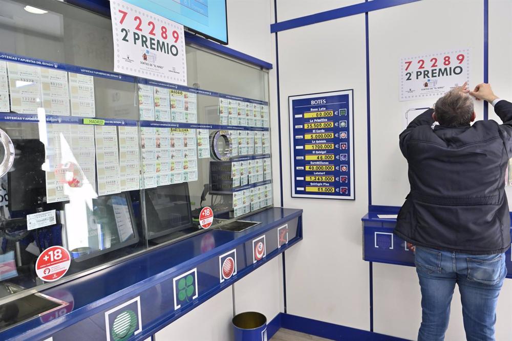 Administración de Loterías ubicada en el número 9 de la calle Virgen de la Capilla 9 de Jaén, donde se ha vendido parte del segundo premio de la Lotería del Niño 2023 con el número 72289. Administración