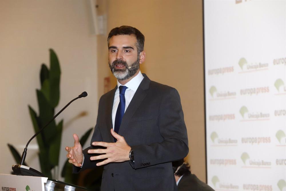 El consejero de Sostenibilidad, Medio Ambiente y Economía Azul y portavoz del Gobierno andaluz, Ramón Fernández-Pacheco, participa en un desayuno informativo organizado por Europa Press Andalucía en colaboración con Unicaja Banco a 13 de enero del 2023 en El