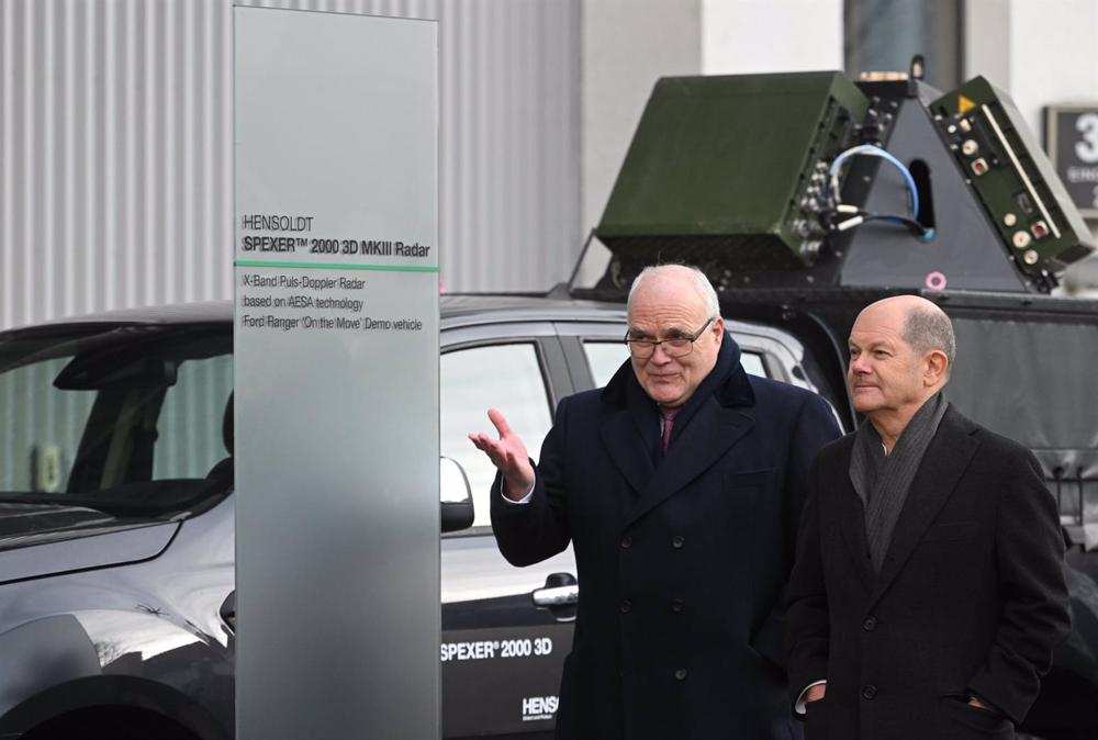 Bundeskanzler Olaf Scholz besucht Waffenfabrik in Ulm Bundeskanzler