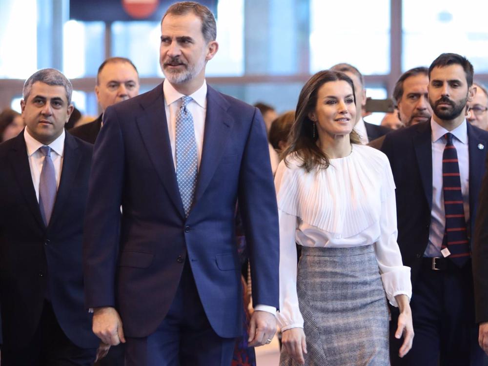 Archivo - Los Reyes Felipe y Letizia en Fitur 2019. Archivo