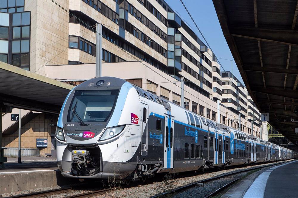 Archivo - Unidad de tren fabricada por Bombardier para SNCF Archivo