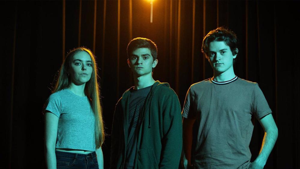 La obra es una producción de la Sala Beckett en el contexto del proyecto internacional Extended Universe. La