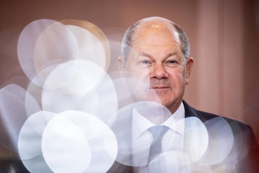 18 January 2023, Berlin: German Chancellor Olaf Scholz arrives for the weekly meeting of the Federal Cabinet at the Chancellery. Photo: Michael Kappeler/dpa 18