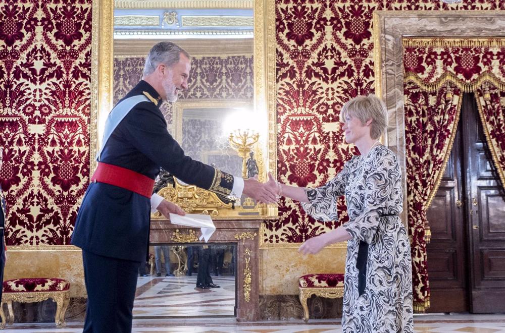 Archivo - El Rey preside la presentación de cartas credenciales de la embajadora de la República de Islandia, Unnur Orradóttir-Ramette, en el Palacio Real Archivo
