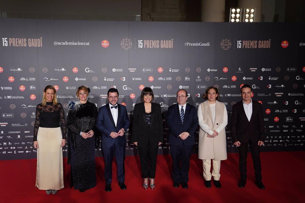 Autoridades: Judith Colell, Alcalde de Calella, Alcaldessa de Sant Cugat, President de la Generalitat, Ministro de Cultura, Vicepresidenta Parlament de Catalunya, Delegada del Gobierno, Ada Colau, Consellera de Cultura, Regidor de cultura Ajuntament de Ba Autoridades: