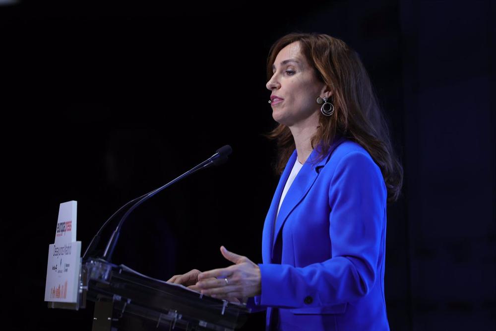 La portavoz de Más Madrid en la Asamblea de Madrid, Mónica García, interviene durante un desayuno informativo de Europa Press La