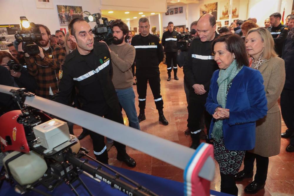 La ministra de Defensa, Margarita Robles, en la presentación de la nueva unidad de drones de la Unidad Militar de Emergencias (UME) La
