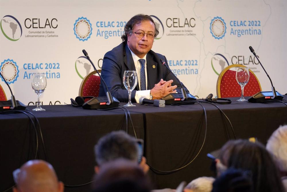 O Presidente da Colômbia, Gustavo Petro, numa conferência de imprensa no CELAC. O