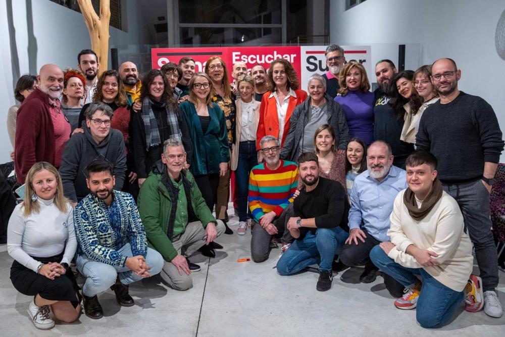 Foto de familia de la jornada sobre derechos LGTBI de Sumar Foto