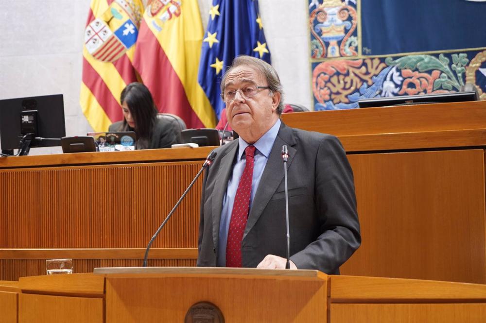El consejero de Hacienda del Gobierno de Aragón, Carlos Pérez Anadón. El