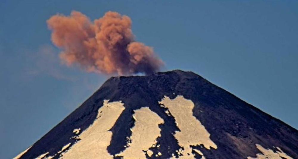 Chile raises alert for increased activity of the Láscar volcano