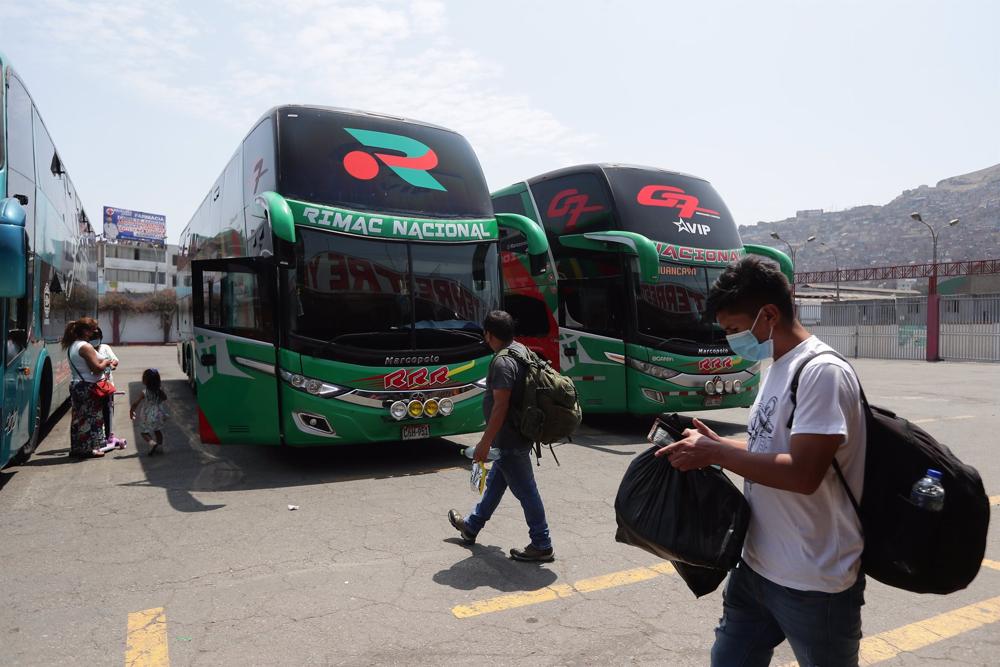 Almeno 25 morti quando un autobus precipita da un dirupo nel nord del Perù
