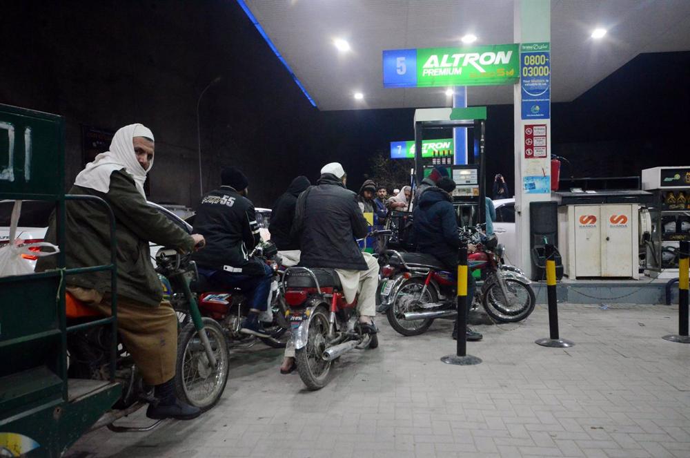Pakistani government announces fuel price hike amid rupee plunge