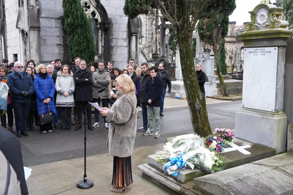 Acto en memoria del edil del Partido Popular Gregorio Ordóñez en el 28 aniversario de su asesinato a manos de ETA en el cementerio de Polloe Acto