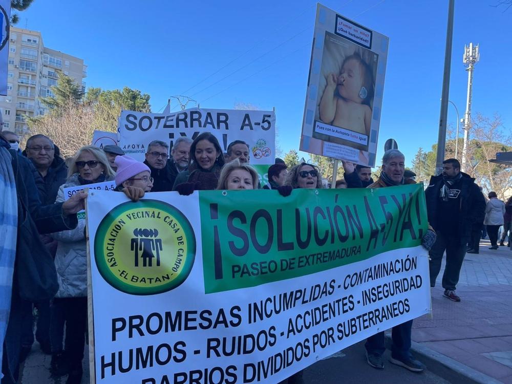 Protesta por los ruidos en la A-5 Protesta