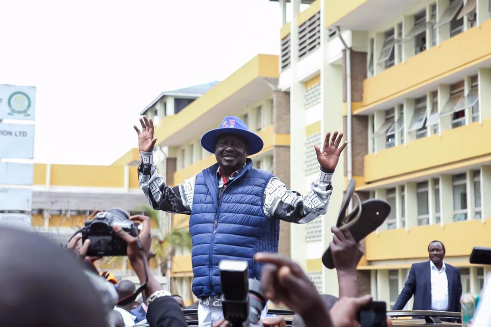 Kenyan investigators examine evidence of election fraud presented by opposition leader Raila Odinga