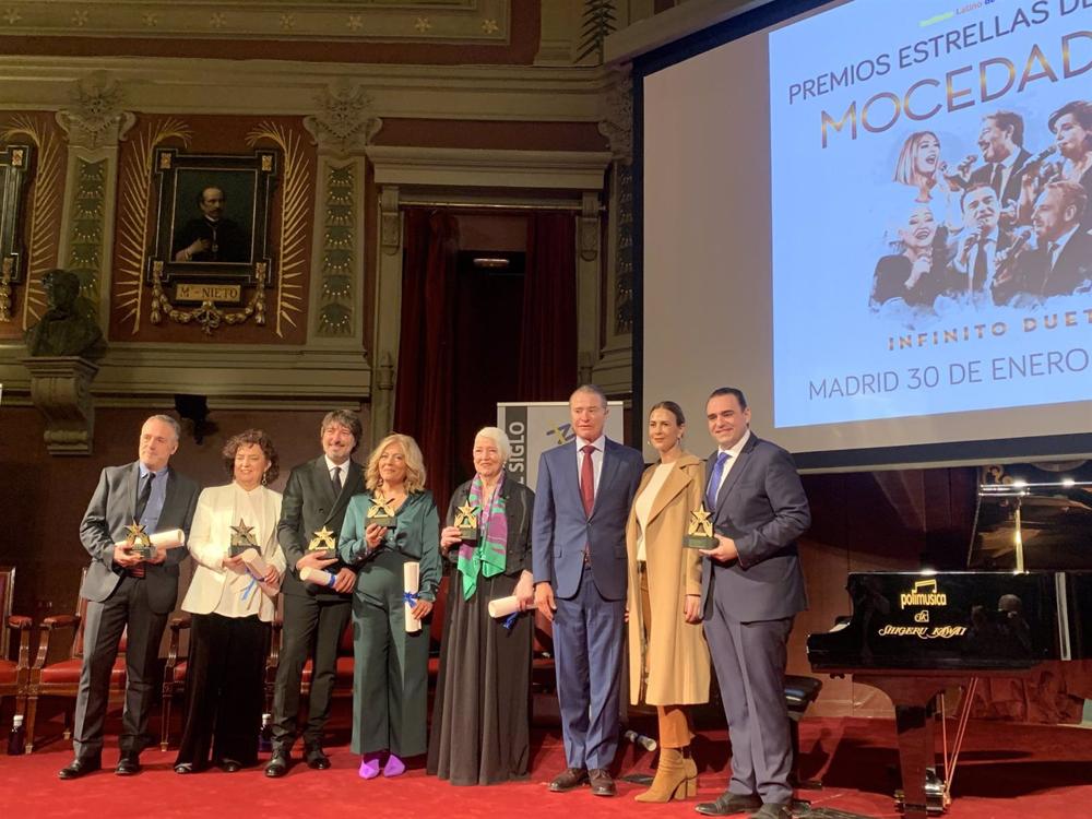 El grupo Mocedades recibe el premio Estrellas del Siglo del Instituto Latino de la Música. El
