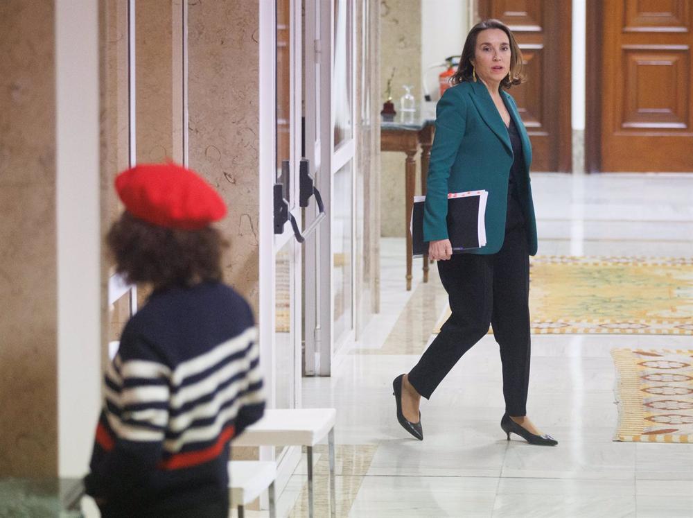 La portavoz del PP en el Congreso, Cuca Gamarra, a su llegada a la reunión de la Junta de Portavoces, en el Congreso de los Diputados, a 31 de enero de 2023, en Madrid (España). Esta es la primera Junta de Portavoces de Arrimadas como portavoz de Ciudadan La