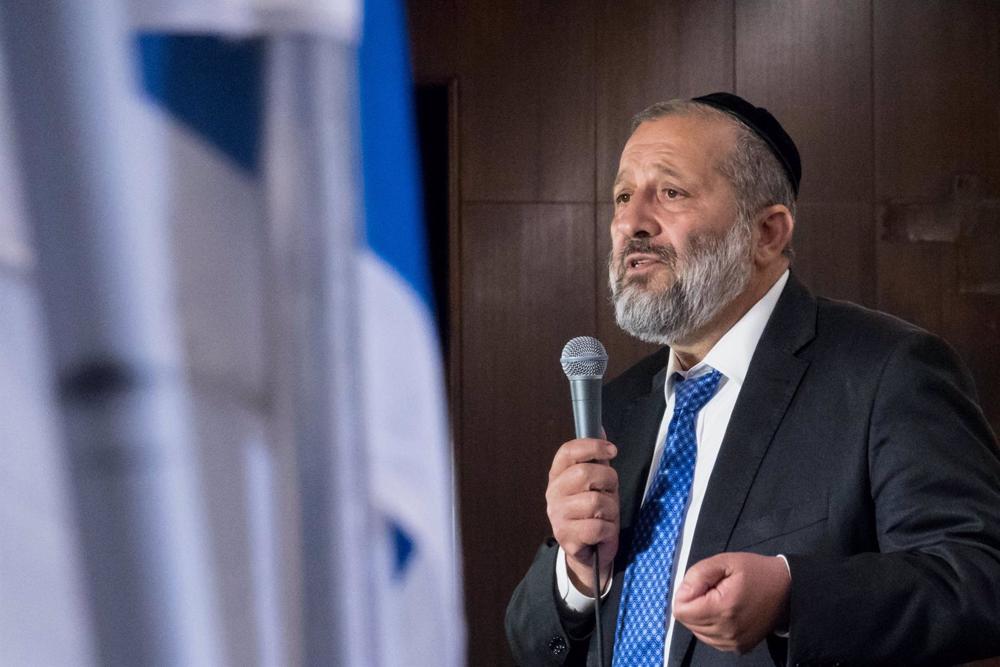 Archive - Le leader du parti israélien ultra-orthodoxe Shas, Aryeh Deri Archive