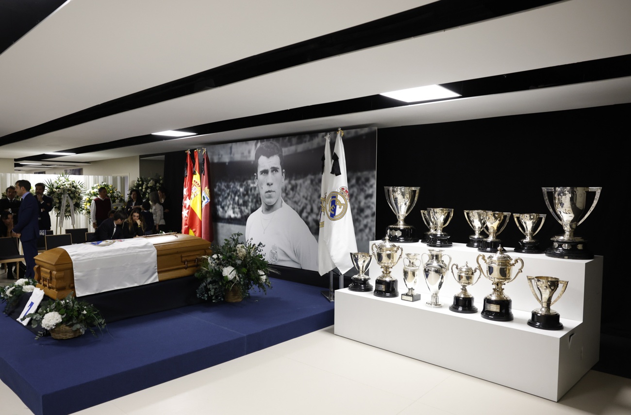 All the trophies won by Amancio