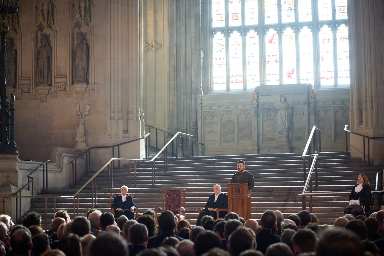 Zelenski speaks at the British Parliament