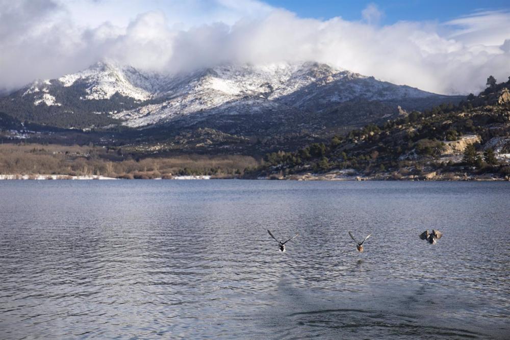 El Pico de La Maliciosa nevado, a 19 de enero de 2023, en Navacerrada, Madrid (España). La Agencia de Seguridad y Emergencias de la Comunidad de Madrid (ASEM 112) ha activado la situación 0 de la fase de alerta del Plan Especial de Protección Civil Ante I El