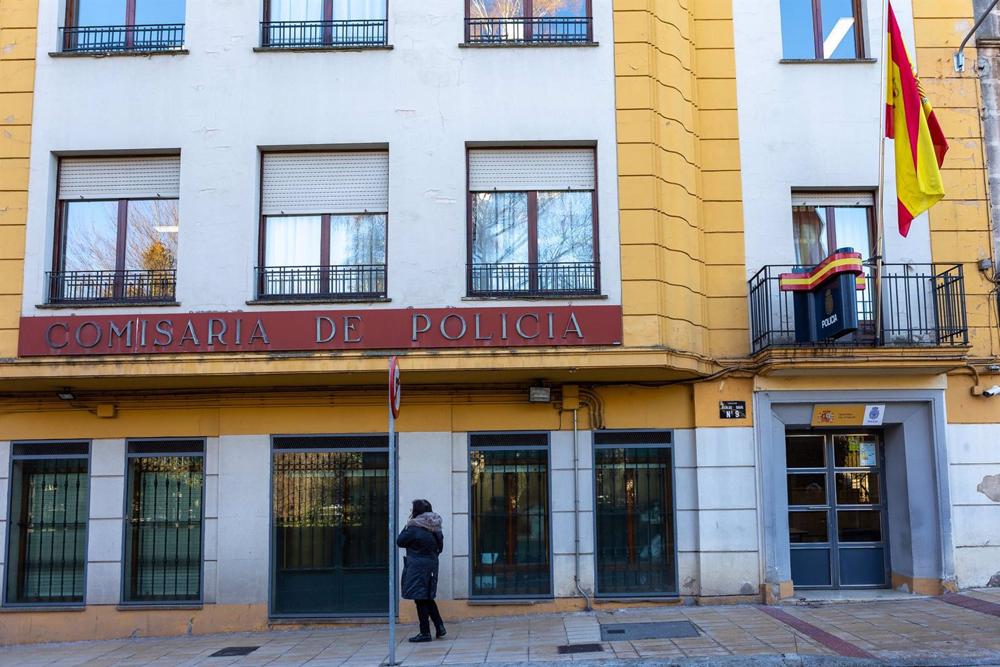 La comisaría de Soria, donde ayer fue detenido un hombre por agresión a su pareja, a 1 de febrero de 2023, en Soria, Castilla y León (España). La