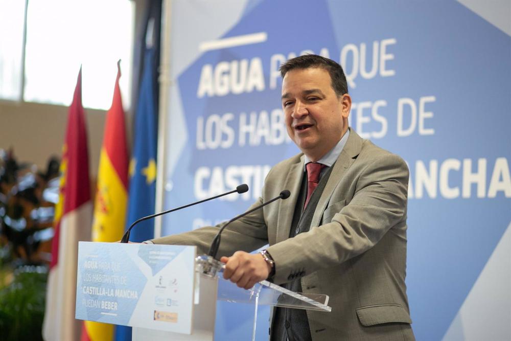 El consejero de Agricultura, Agua y Desarrollo Rural, Francisco Martínez Arroyo El
