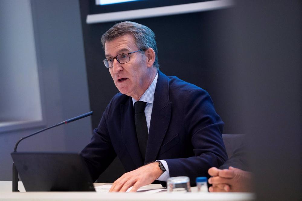 Archivo - El presidente del PP, Alberto Núñez Feijóo, interviene durante la reunión del Jurado del XXXI Premio de Convivencia, a 16 de diciembre de 2022, en Valencia, Comunidad Valenciana (España). Archivo