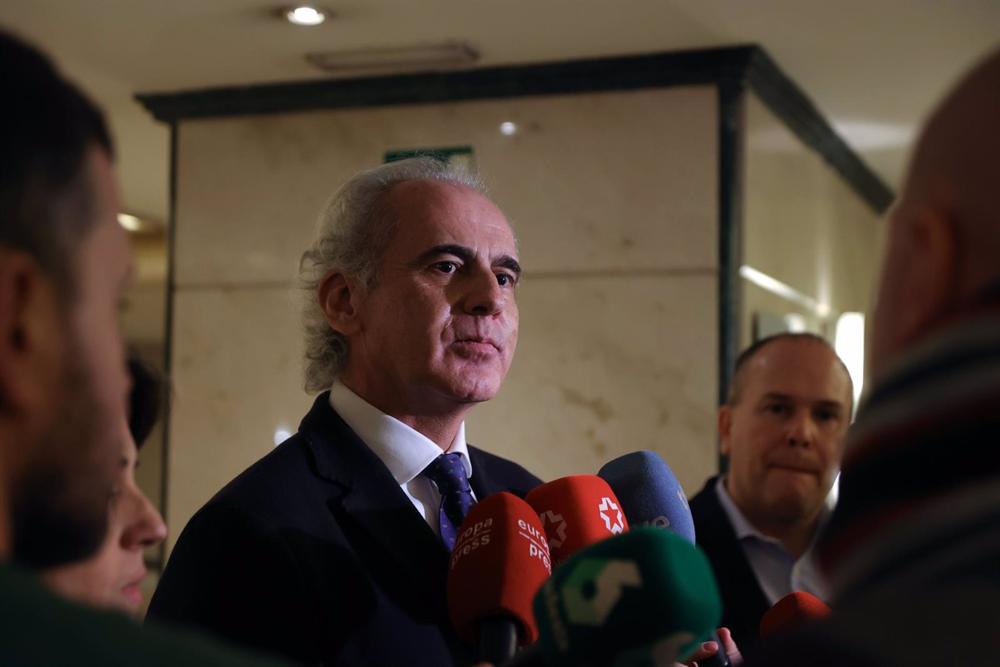 El consejero de Sanidad de la Comunidad de Madrid, Enrique Ruiz Escudero, El