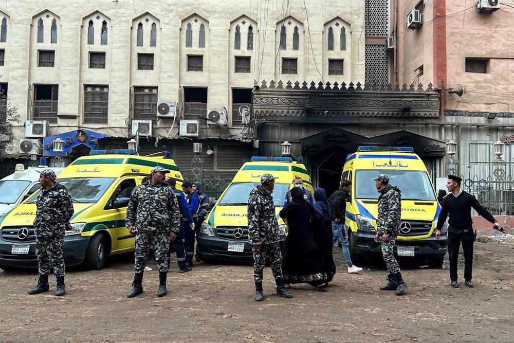 Three people killed, 32 injured in Cairo hospital fire