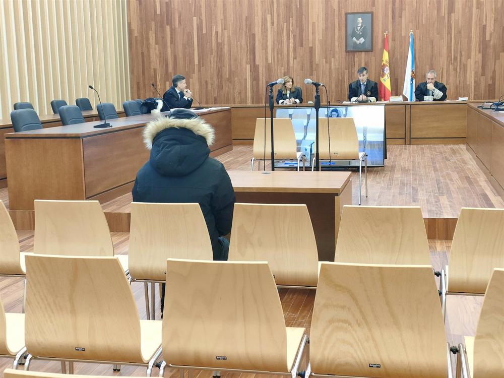 Juicio en Vigo contra un hombre acusado de haber agredido sexualmente a dos menores de 16 años, para quien la Fiscalía pide penas que suman 22 años de prisión. Juicio