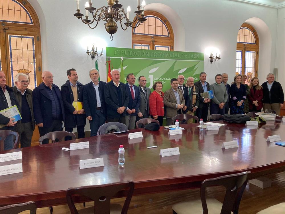 Participantes en la comisión institucional de la candidatura de Paisajes del Olivar de Andalucía ante la Unesco Participantes