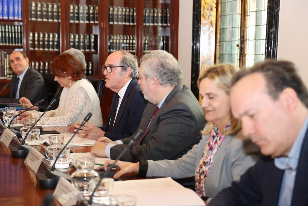 Reunión del Defensor del Pueblo con los defensores del pueblo autonómicos. Reunión