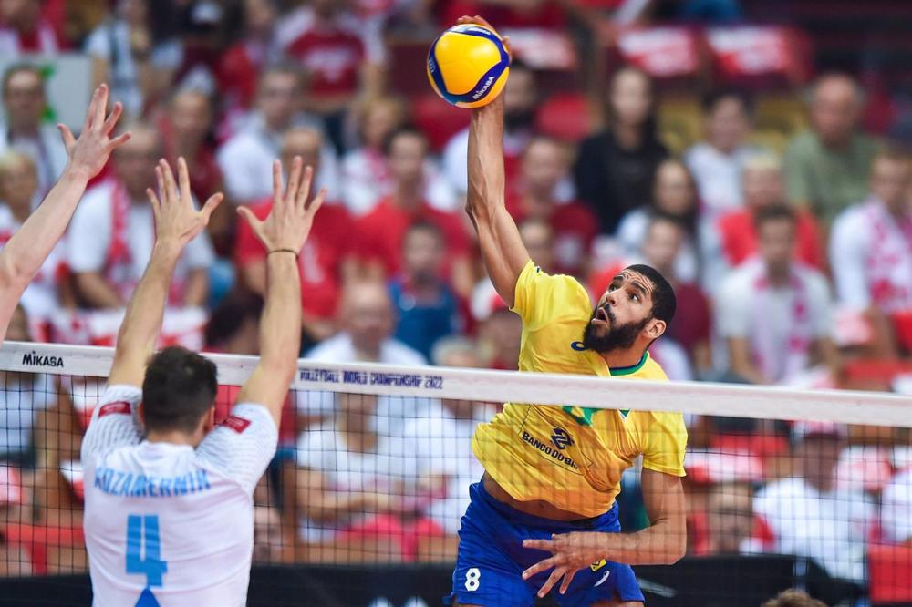 Archivio - Il pallavolista brasiliano Wallace De Souza in una partita della sua nazionale contro la Slovenia ai Campionati del Mondo 2022. Archivio