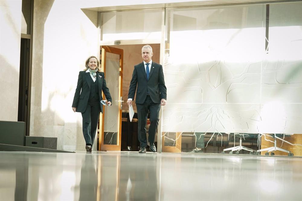 El Lehendakari, Iñigo Urkullu, y la vicepresidenta primera del Gobierno de España y ministra de Asuntos Económicos y Transformación Digital, Nadia Calviño, en Ajuria Enea El